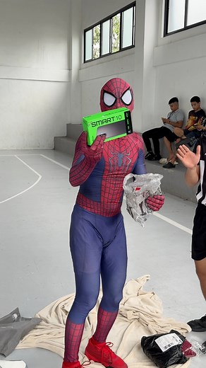 185K views · 4.7K reactions | May sorpresang dala si Spider-Man | Stratos TV | Facebook