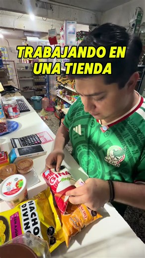Así trabajo en mi tienda 💕👀 #tiendadeabarrotes #tienditadelaesquina #trabajando #fyp #parati
