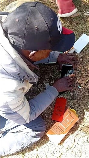 HOW TO PUT PHONE SCREEN ‪@WODEMAYA‬ #shorts