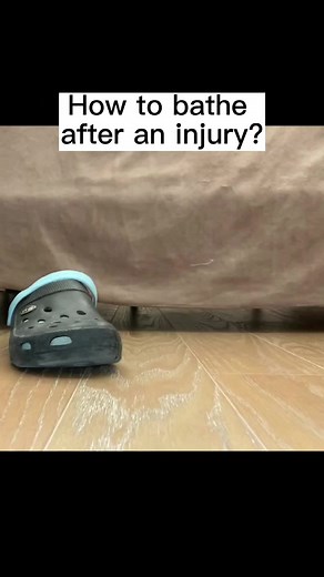 post-operative shower cover#fracture #waterproof #shower#injured #fyp #lifehack #care #injuryrecovery #postinjuryrecovery #recovery