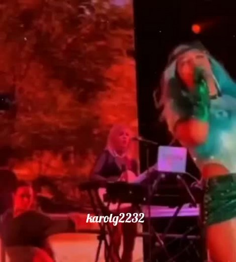 No me vuelvas a llamar🙄 #karolgfans #karolgbichota #karolg2022concert #karolgfanslatinos #karolgfypシ゚viral #mamikarolg #karolgconcierto
