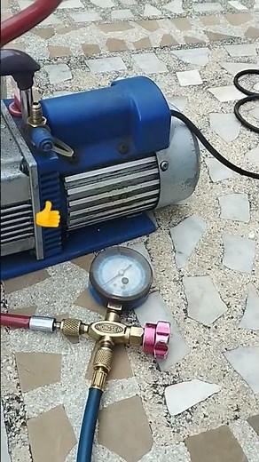 split AC Daikin gas charging