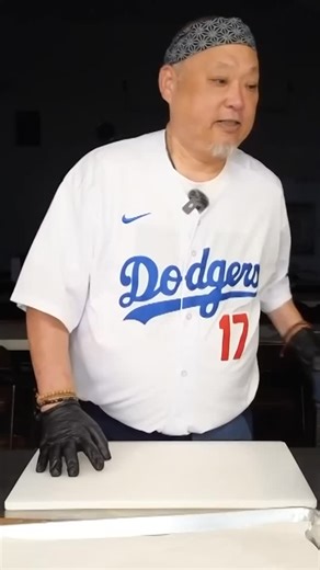 Learn to Make Osechi Ryori w/ Chef Michael Inouye! New Year’s Day holds special significance in Japanese culture, marked by osechi, a collection of symbolic dishes meant to bring health, strength and prosperity. We attended the first session of a New Year’s cooking class where participants learned how to prepare tazukuri, kuromame and kinpira gobo, traditional foods passed down through generations. Link in bio or visit: https://youtu.be/hwUH32tSy-Q | Nichi Bei Foundation