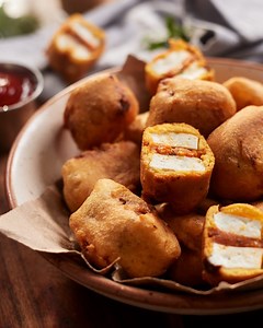 4.4M views · 5.5K shares | Peri-Peri Paneer Sandwich Pakora Recipe | Monsoon Recipe | Chef Sanjyot Keer | Your Food Lab | Facebook