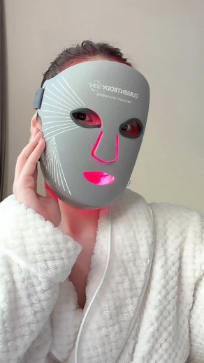 16 comments | รีวิวหลังใช้ LED MASK ควรมีจริงมั้ย ไปดูกันค่ะ 殺 @currentbody | Glow with Zepp Story | Facebook