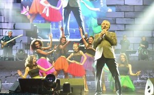 Karel Gott má za sebou ohromný koncert, vystoupily i dcery! VIDEO | TN.cz