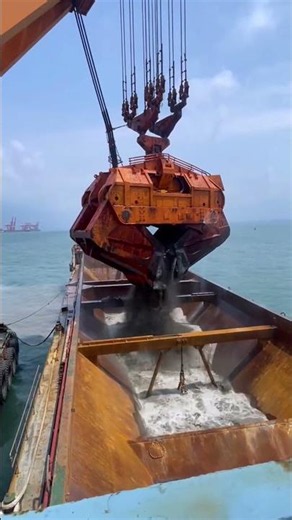 Grab Dredger A More Controlled Dredging Method