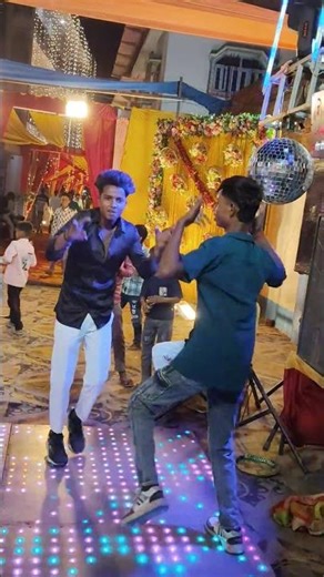 #Pawan Singh - Raate Diya Butake public dance video
