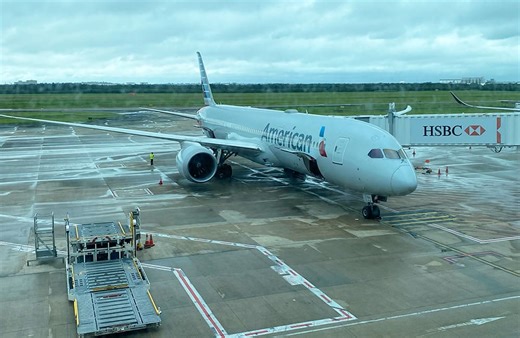 Flight Test: American Airlines AA8 BNE–DFW Economy Class