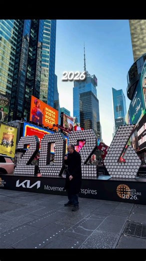 Time square in 2000 vs now 🤯 #transformation