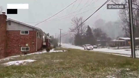 Thundersnow and snow squalls roar through the mid-Atlantic