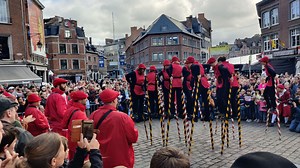 Fêtes de Wallonie à Namur : Manon Welschen, 14 ans, remporte l'échasse de Diamant - RTBF Actus