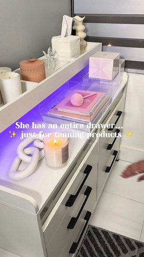 Because… looking pale is not my vibe. So obviously I would need an entire drawer dedicated to ✨ JUST ✨ tanning products. I mean, I do live in Miami of all places 👙💁🏼‍♀️ #bananaboat #sttropeztan #sttropez #sttropeztanning #hamptonsun #bondisands #bondisandssuncare #amazon #amazonfinds #amazonprime #amazontan #tanning #tangirl #tanningdrawer #literally