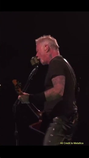 No Leaf Clover: Mexico City, Mexico (92724) #metallica #jameshetfield #kirkhammett #heavymetalsongs