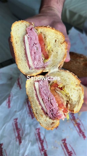 it’s all we do, it’s what we do best 🇮🇹 #italianfood #sandwiches #hoagies #italian #primos