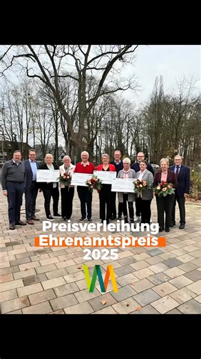 Ehrenamtspreis 2025 🎉 In dieser Woche haben die Stadt Werlte und die Dr.-Bernard-Krone-Stiftung vier Preisträgerinnen und Preisträger ausgezeichnet – Menschen, die unser Werlte jeden Tag mit ihrem Ehrenamt ein Stück besser machen. 🧡 Herzlichen Glückwunsch an: 🚂 Herbert Kessen – seit über 30 Jahren unterwegs mit dem „Schnullimaus Express“. 💛 Christel Lünnemann – Notfallseelsorgerin, Trauerbegleiterin, Hospizbegleiterin, Bibelgarten & Sprachkurse für Geflüchtete. 🏪 Team des Sozialen Kaufhause