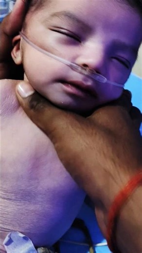 How to Gently Pat a Newborn’s Back After Milk Feeding 🍼👶 | Proper Burping Technique