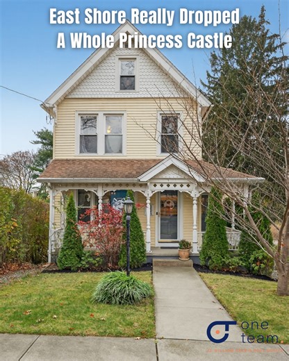 📍 444 Woodward Avenue, New Haven, CT A Character-Filled Colonial in One of East Shore’s Most Desirable Coastal Neighborhoods 🏡✨ Step into 3,828 sq. ft. of flexible, four-level living - complete with exposed brick charm, an updated kitchen, and a private first-floor primary suite with balcony access. 🏠 Four finished levels a walkout basement with multi-use space perfect for a gym, studio, office, or guest suite 🔥 Exposed brick dining room, angled upper-level ceilings, and original character d