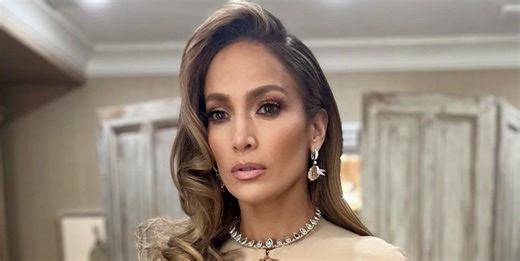 Did Jennifer Lopez Just Tease A New Bob Hairstyle?