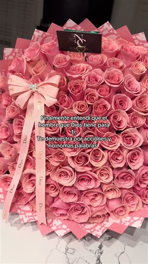 🫧🎀 Instagram: nc.bouquetsss #valentine #flowers #roses #florist #tutorials