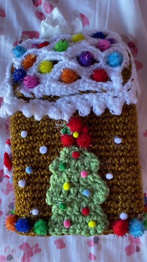 DIY Gingerbread Tissue Box Holder Crochet Tutorial