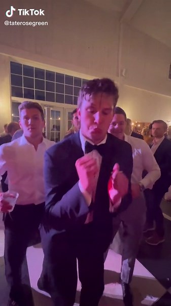 Tate Green (@taterosegreen)’s videos with оригинальный звук - MIL