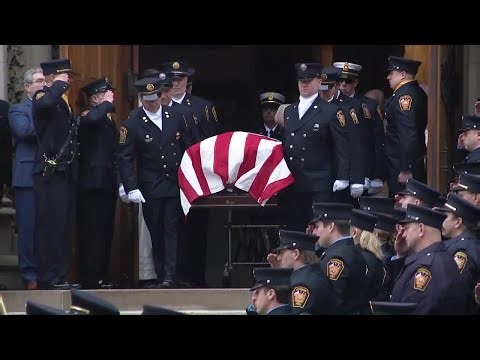 Hundreds say goodbye to Pittsburgh's fallen Battalion Chief John Walsh