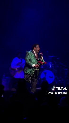 Al Green Concert in Los Angeles - Simply Beautiful Experience