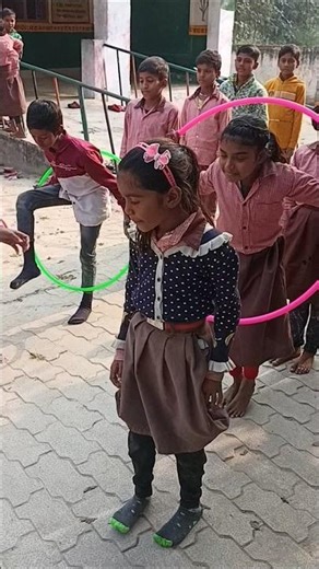 pass the hula hoop game / teaching innovation #hulahoop#viralvideo #ytshorts #youtubeshorts #shorts
