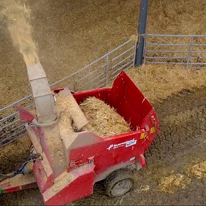 21 reactions | Making a dairy farmers life easier with Kverneland’s 853 PRO bale chopper https://ie.kverneland.com/News/Product-news/making-a-dairy-farmer-s-life-easier-kverneland-s-853-pro-bale-chopper | Kverneland | Facebook