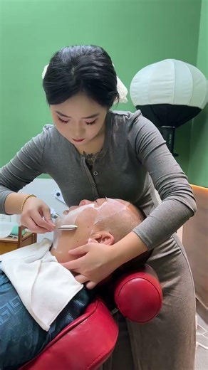 Remove the cover of body hair and reveal your true self. #shaving #facewashing #shortsvideo #asmr