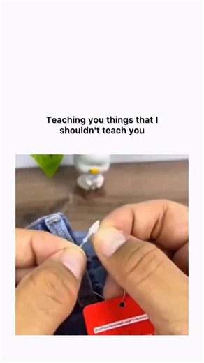 globalreel.lio on Instagram: "This is why you should never cut off the tag from your clothes — it’s more useful than most people realize. Clothing tags contain essential information like fabric type, washing instructions, and heat limits. Removing them can lead to shrinking, fading, or damage because you no longer know how to care for the garment properly. Safety note: If a tag causes irritation, fold it inward or trim only the itchy edge. Avoid removing tags completely on expensive or branded i