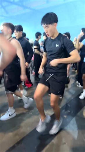 Sydney Hardstyle Rave: Hakken Dance Moves