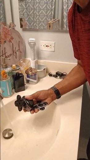 How to Clean out A Remington Head Shaver #michaelb #shaver #Howto #fyp #militarytiktok