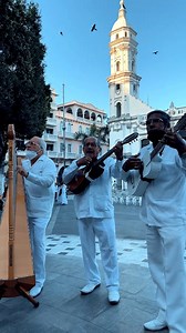 118K views · 9.7K reactions | El trío Chalchihuecan de los hermanos Ochoa interpretando "La Bamba" nuestro himno Veracruzano. #Zocalo de #Veracruz | Love Veracruz | Facebook
