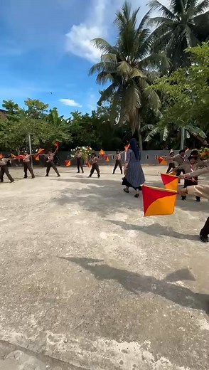 Semaphore Dance........... | Marcopolo Azka