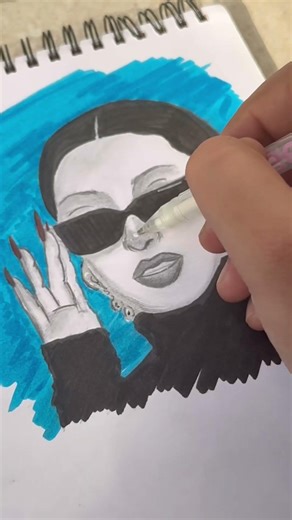 Sketching baddie #shorts #sketch #baddie