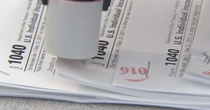 Avoid 'red flags' when filing taxes, according to the IRS- Plus, how to get free help with your taxes