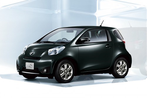 【トヨタiQの評価は実際どうなのか】実燃費やカスタムからスペック＆内装の口コミは？ | MOBY [モビー]