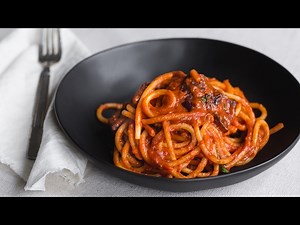 Bucatini all'Amatriciana at Lupa