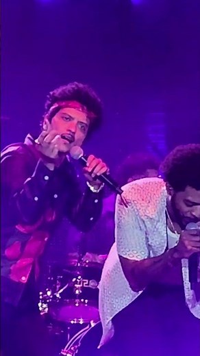 #Bruno Mars - Uptown Funk