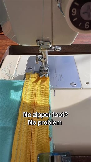 Sewing tip of the day! #sewingtutorial #zipper #tutorial #sewinghacks #hacks