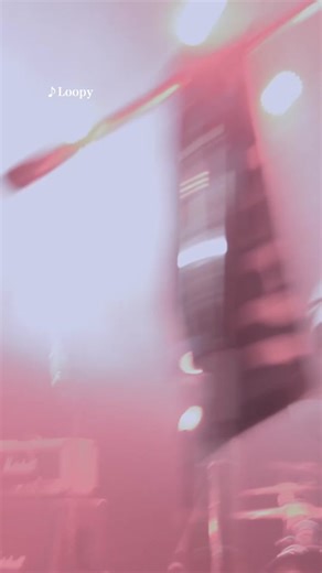 Live Performances and Original Songs by Loopy Band: Reacting to lyrics with Bass and Vocals