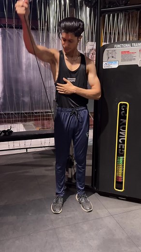 shoulders🤌#trendingvideo #spiderarm #viralvideo #growmyaccount #fitness #account