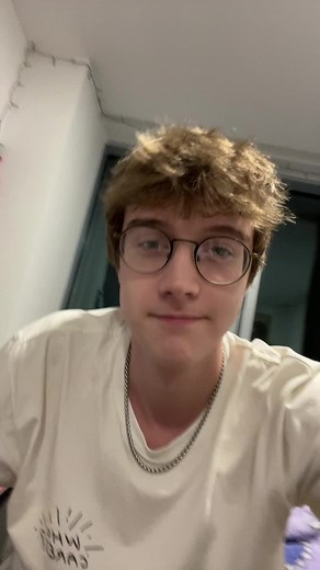 4 YEAR ANNIVERSARY LIVE PARTY SOON!!!!!!