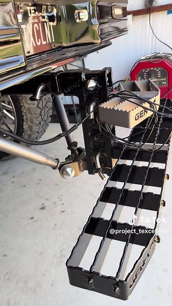 Installing WOLFBOX G900 TriPro in Ford OBS