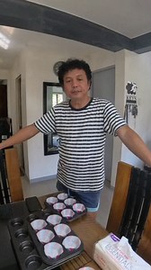 Chocolate Cupcakes DIY - pwede kaya sa DIABETIC? Chocolate Cupcake Recipe: 1 cup almond flour ¼ cup cocoa powder ½ cup keto sweetener (like erythritol) 2 large eggs ¼ cup melted butter ¼ tsp baking powder 1 tsp vanilla extract Mix all ingredients in a bowl until smooth. Pour into a lined muffin tin (fills about 6 cups). Bake at 350°F (175°C) for 15-18 minutes. Where to buy the ingredients: Almond flour - https://s.shopee.ph/1g7rhCqzZN Almond flour - https://s.shopee.ph/9KXInehDS3 Coconut flour -