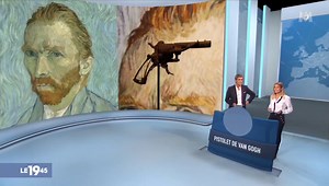 Découvrez les objets de stars les plus insolites vendus aux enchères, et à quels prix : part de gâteau de mariage, pistolet, caleçon.. - Les Infos Videos