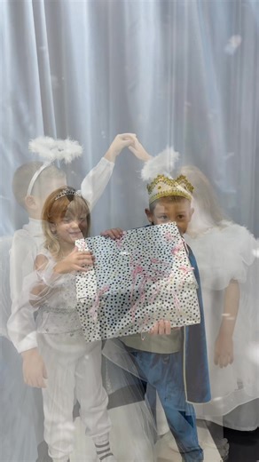 „Magia sărbătorilor este tot mai aproape! ❄️✨ Orice vestimentație aduce bucurie și culoare în atmosfera iernii, iar noi am pregătit o colecție minunată de costume de carnaval, pe care le oferim în chirie — perfecte pentru serbările de iarnă și momentele de poveste.” #GalaCostumelor #CostumeCarnaval #CostumeInChirie #SerbareDeIarna #CostumeCopii #SarbatoriDeIarna #MagiaSarbatorilor #CostumePentruGrupa #CostumePentruCopii #ChirieCostume #Carnaval #Iarna2025 #CostumePovesti #Gradinita #Scoala Pentr