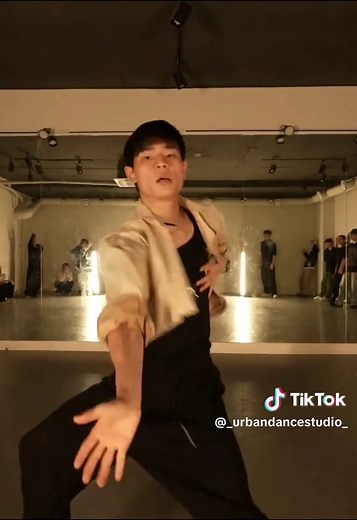 Urban Dance (@_urbandancestudio_)’s videos with DODO by Tayc DODOchallenge - KB